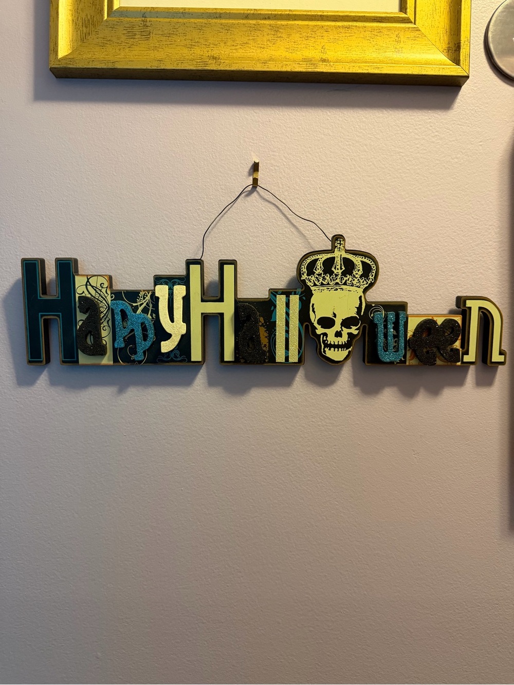 Happy Halloween Skull Wall Hanging - Black & Cream